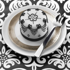 Black and White Mousse Mini